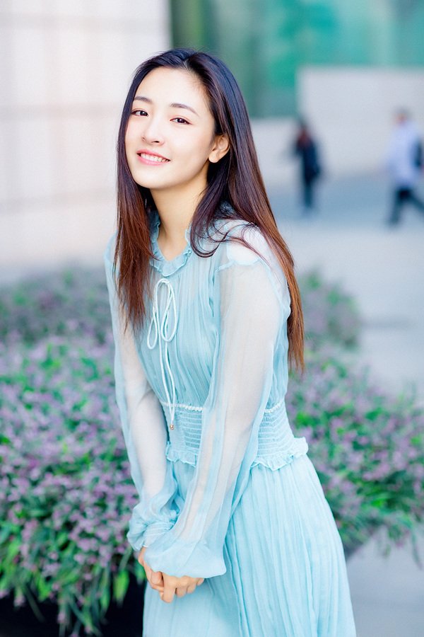  p>吴倩,1992年9月26日出生于湖北省武汉市,毕业于 a target="_blank"