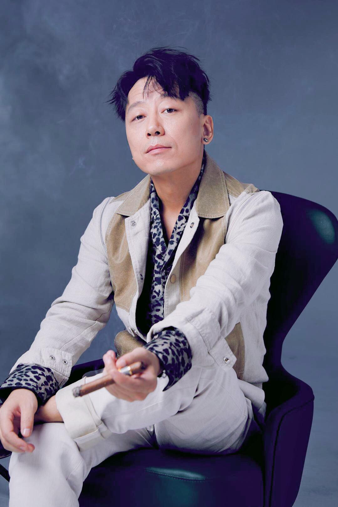 data-id="gncnofisql">胡明,出生于陕西省延安市,中国内地影视男演员