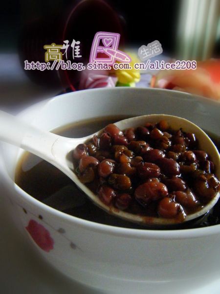  p>红绿豆糖水是以红豆,绿豆为主料的饮品. /p>