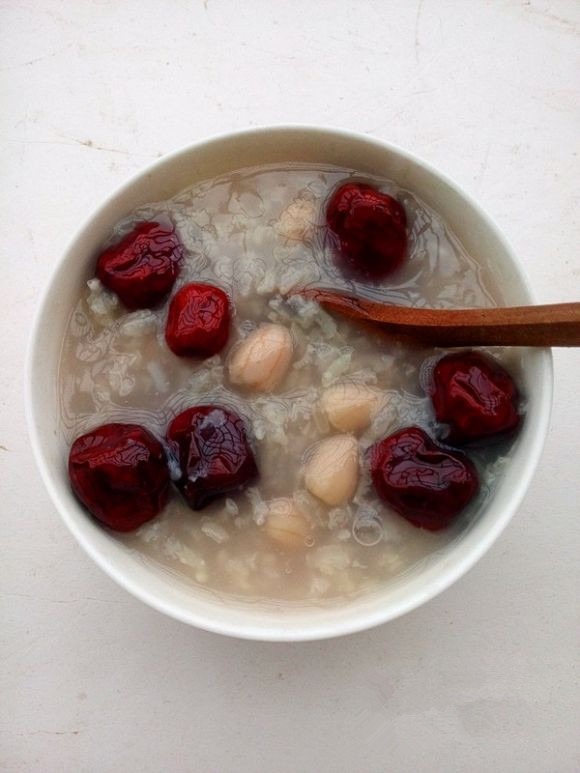 红枣花生糯米粥
