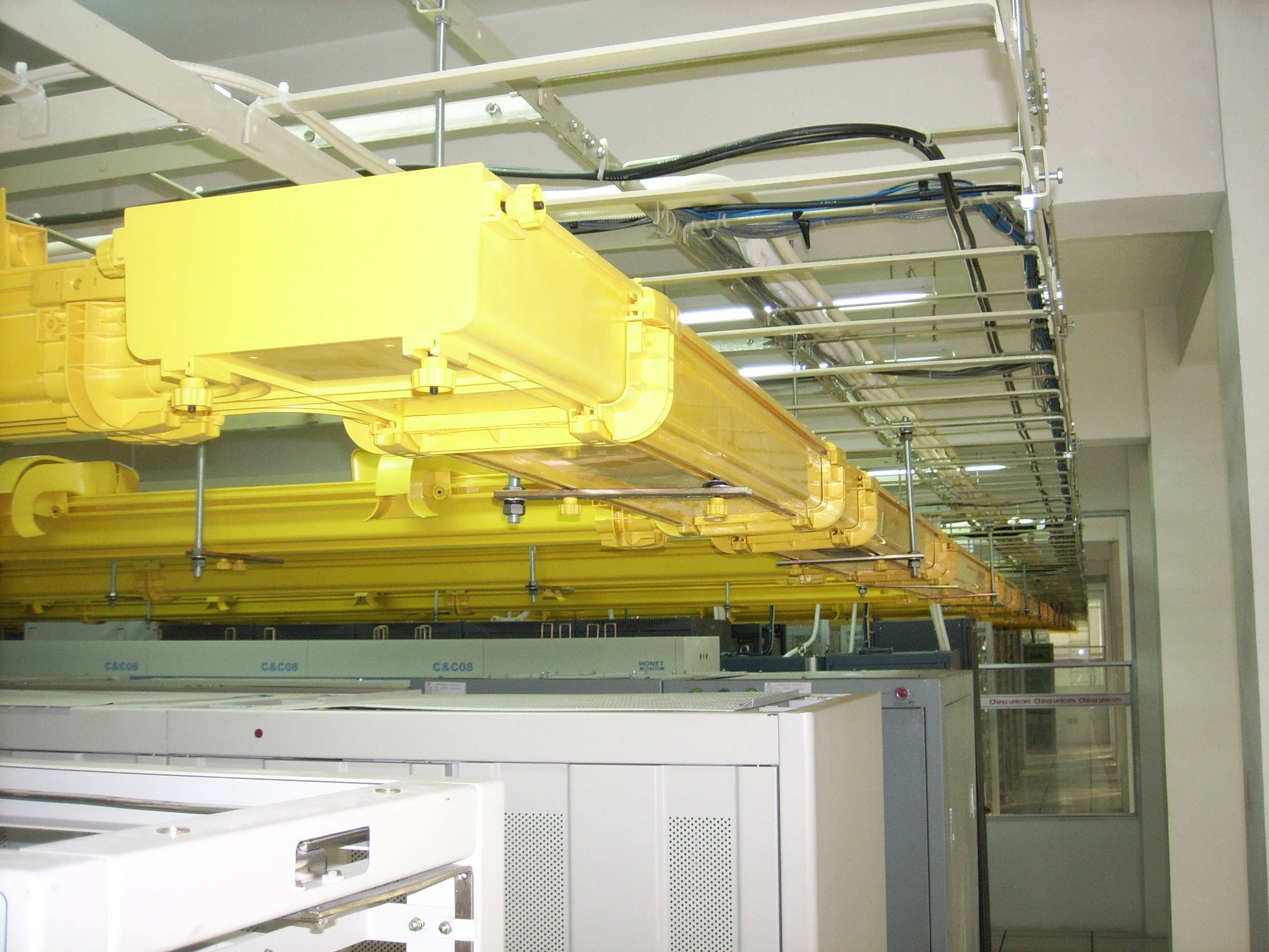  p data-id="gnb0611lwu">光纤走线槽道,又名光纤槽道,尾纤槽,是通过 