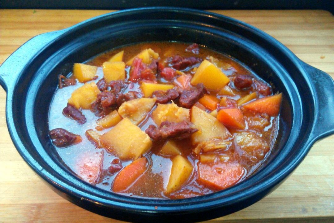 西红柿土豆牛肉煲