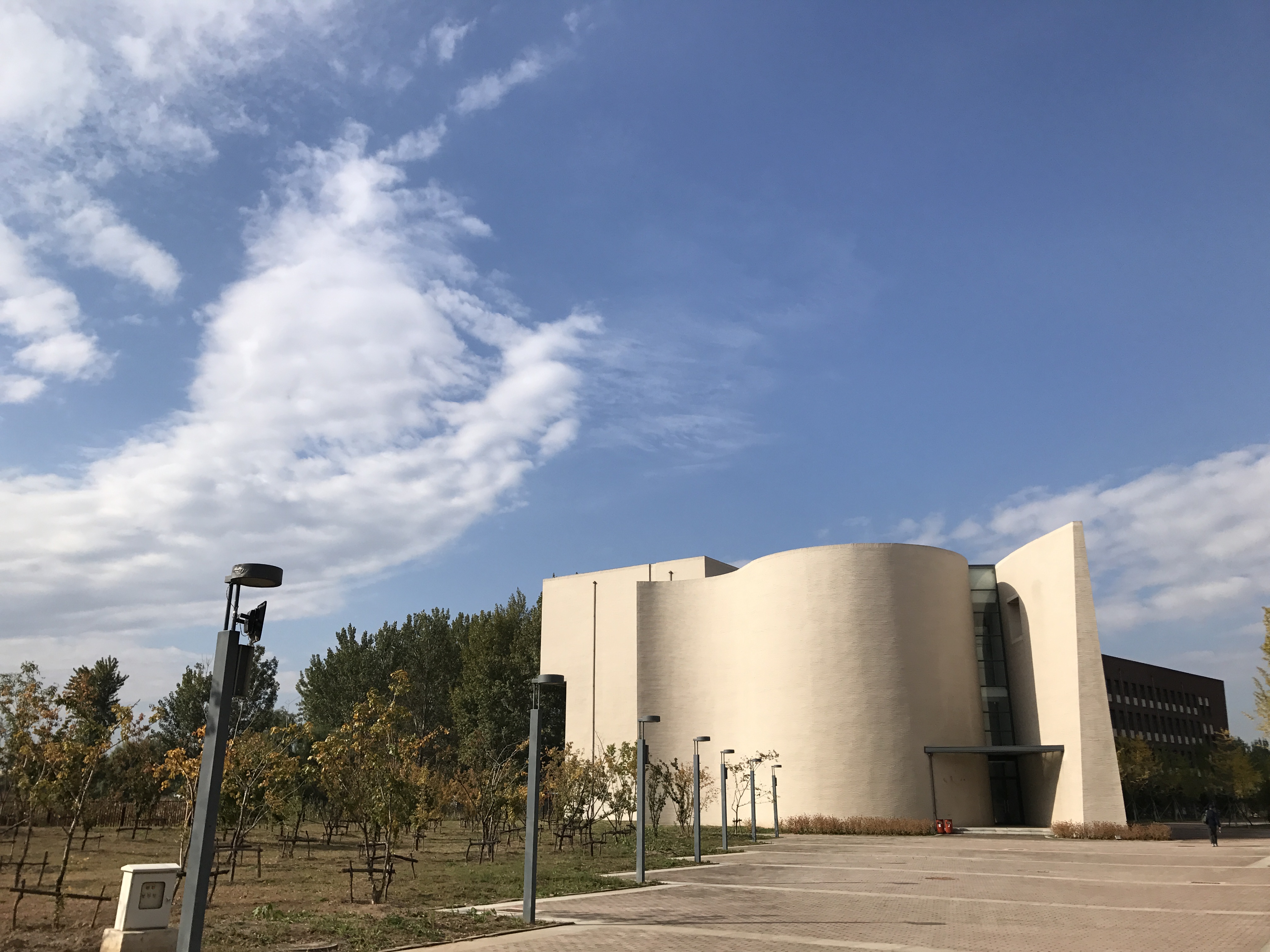 东北育才悲鸿美术学校