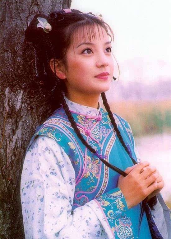 小燕子,是琼瑶经典古装电视剧《 a target="_blank" href="/item/还珠