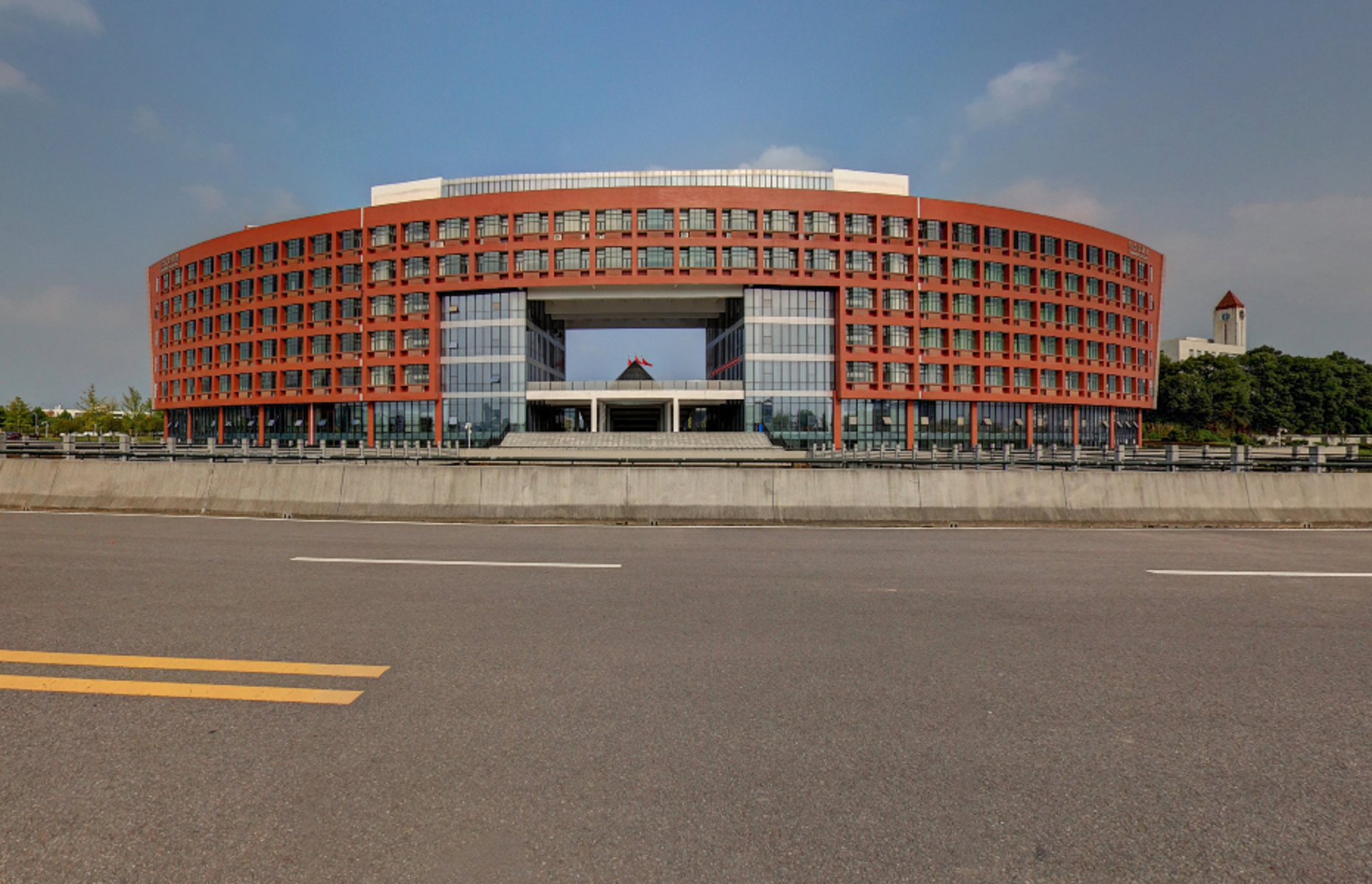  p>三峡旅游职业技术学院,位于湖北省 a target="_blank" href="/item