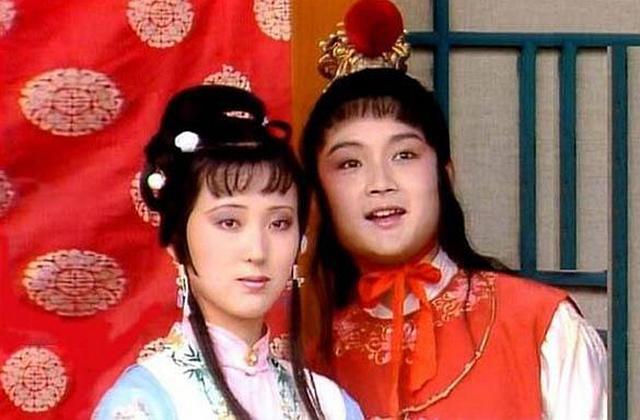 《红楼梦》中，宝玉黛玉之间有时看似冷淡，实则亲密无间_百科TA说