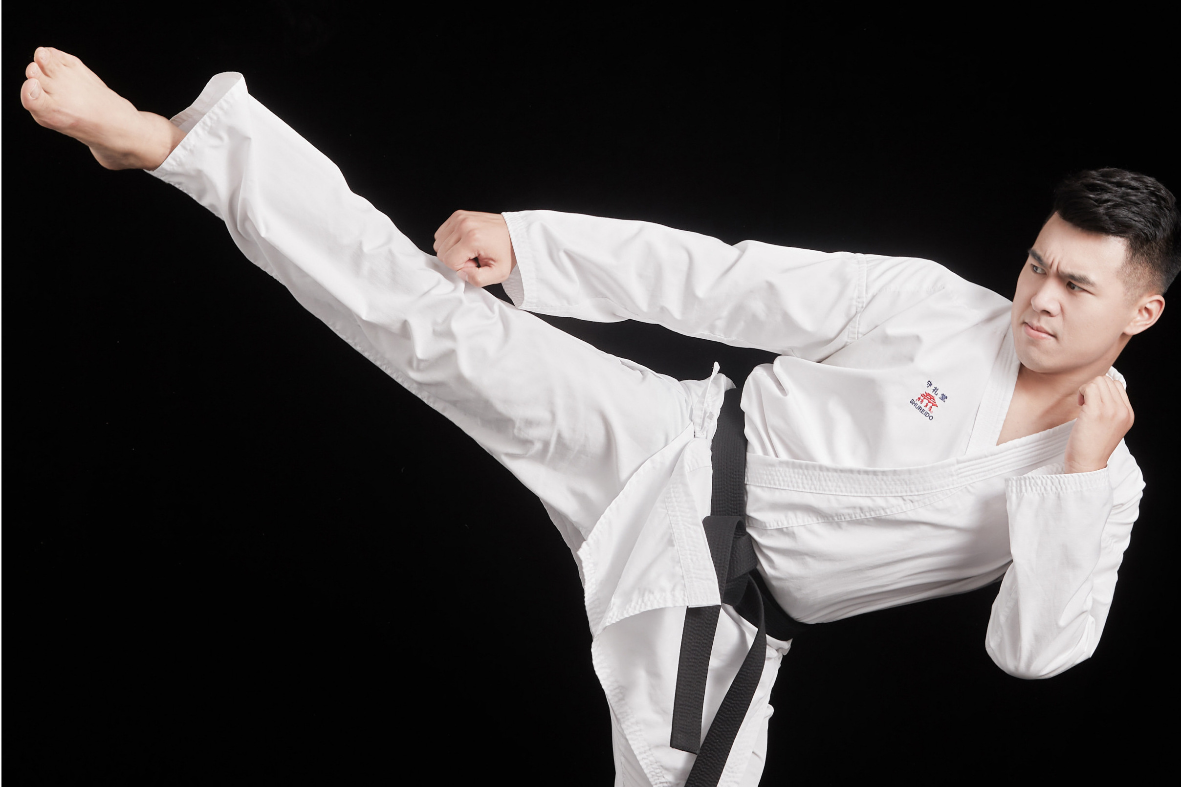  p>成长涛 毕业于天津体育学院天津空手道队运动员,后加入 a target="