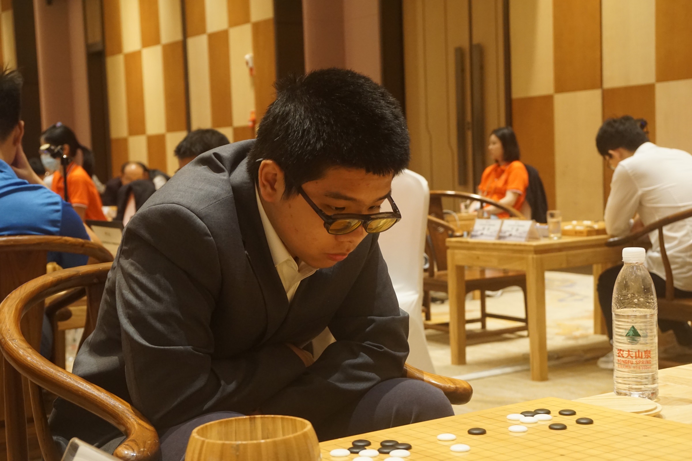  p data-id="gnathbnwwg">王楚轩,中国职业围棋运动员,效力于国家少年