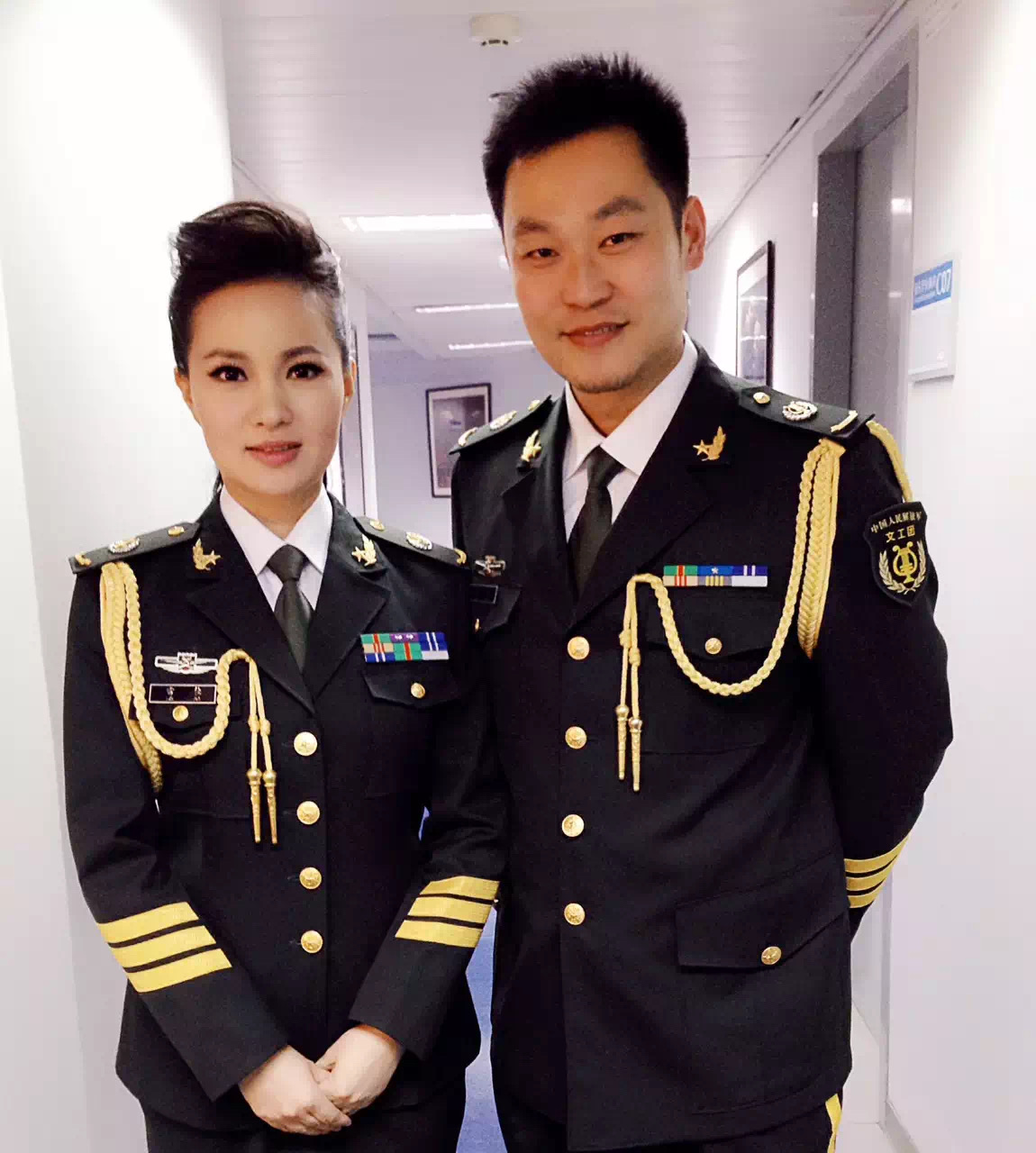  p>杨阳,男,宁夏灵武市人,男低音歌唱家,中央军委政治工作部歌舞团