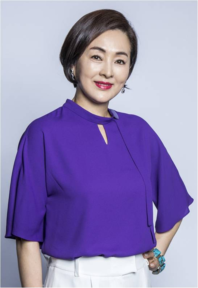 bo hee),本名赵英淑,出道初期使用赵秦苑作为艺名,1959年5月25日出生