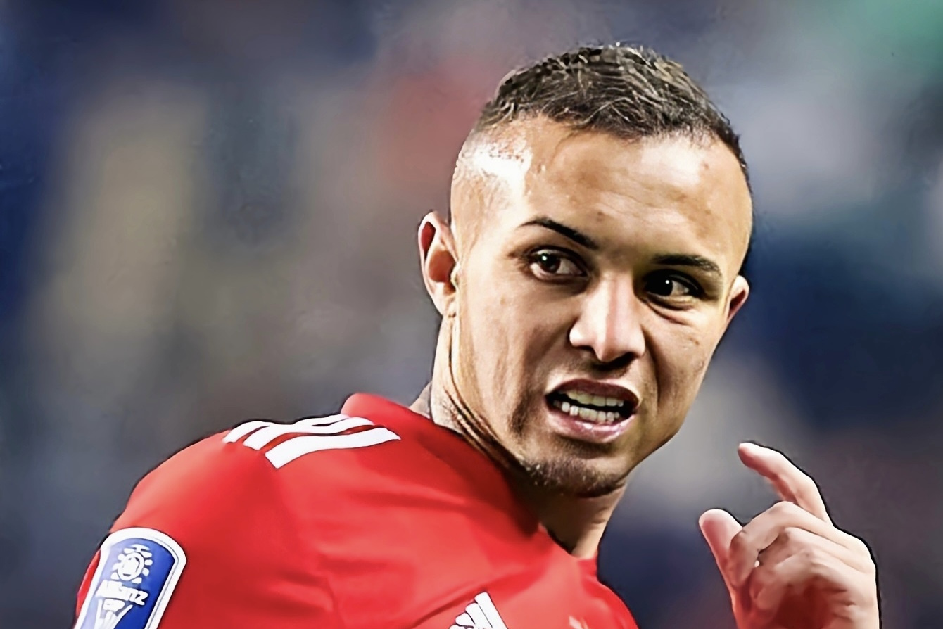  p data-id="t9n5sao4layg">埃弗顿,巴西足球运动员,司职边锋,现效力