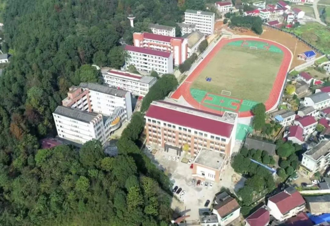  p>浏阳市第十中学,简称浏阳十中,创办于1958年,位于浏阳市城区 a