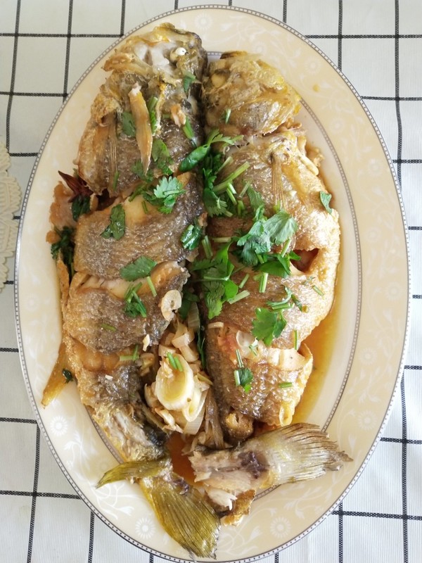  p data-id="gn8t1wvra1">家炖黄鱼,是一道家常菜,制作原料主要有黄鱼