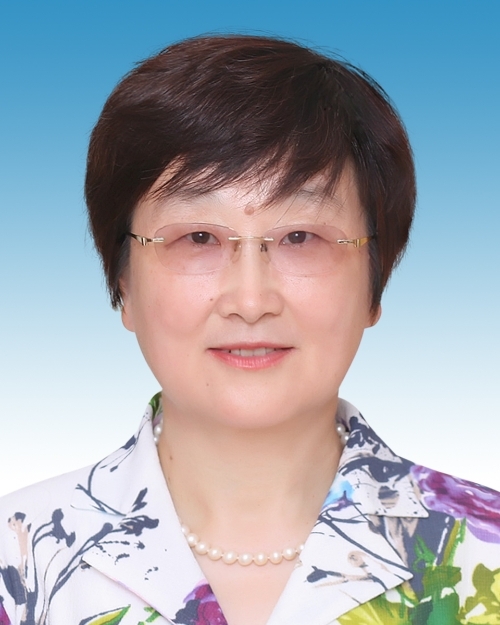  p>田英,女,1967年10月生,山东省东港区人,1988年8月参加工作,1997年1