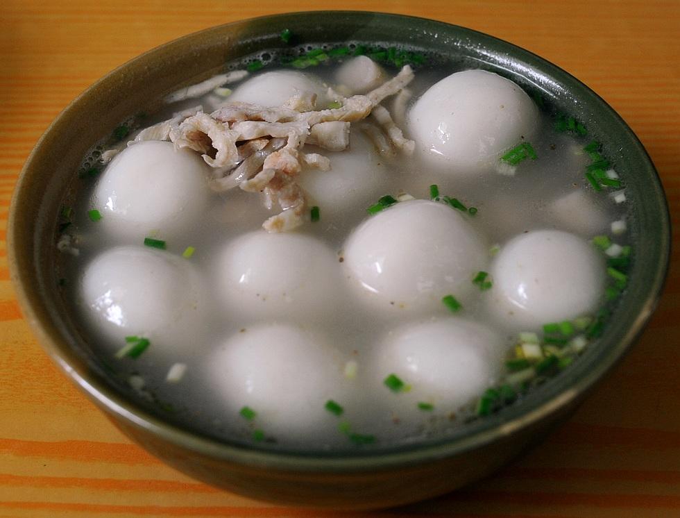  p data-id="gnazz7i8w9">心肺汤圆是四川省著名的小吃,属于川菜系