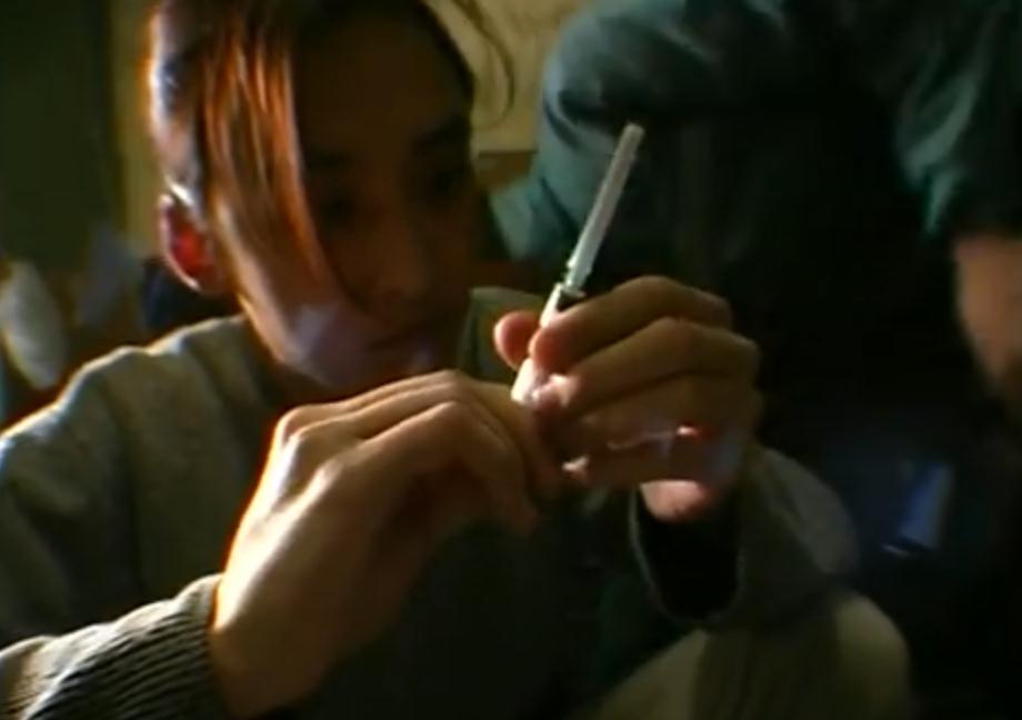 2788116">赵亮 /a>执导的纪录电影,于2001年在阿姆斯特丹纪录片节上映