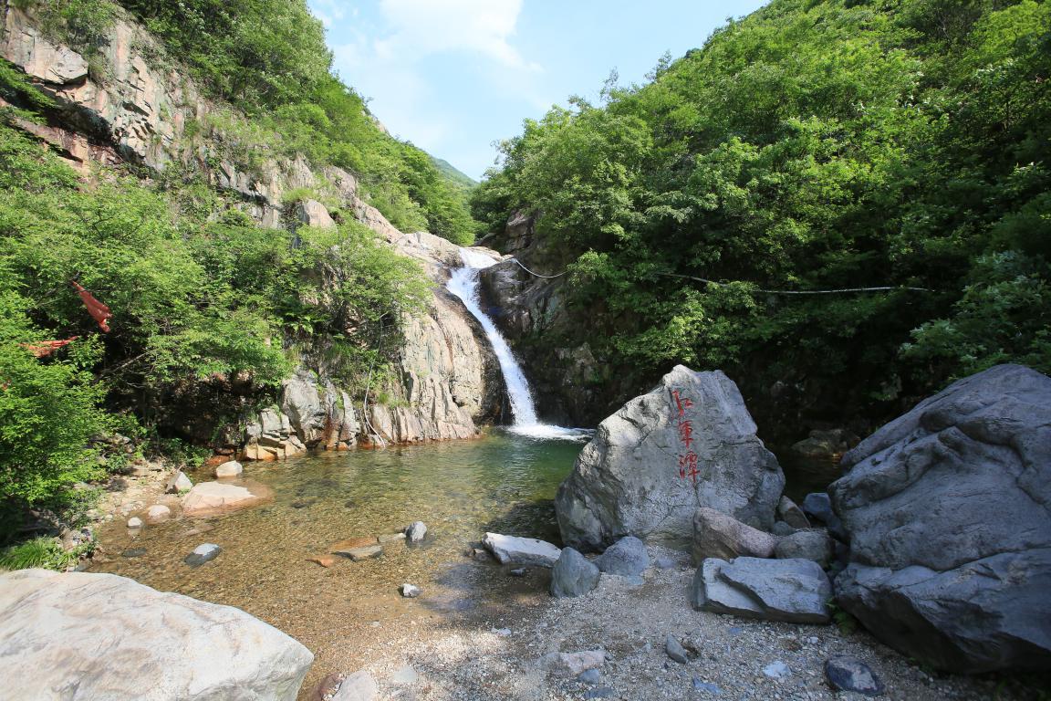  p data-id="gnwlhx0hmn">金刚台风景区,位于 a target="_blank" href