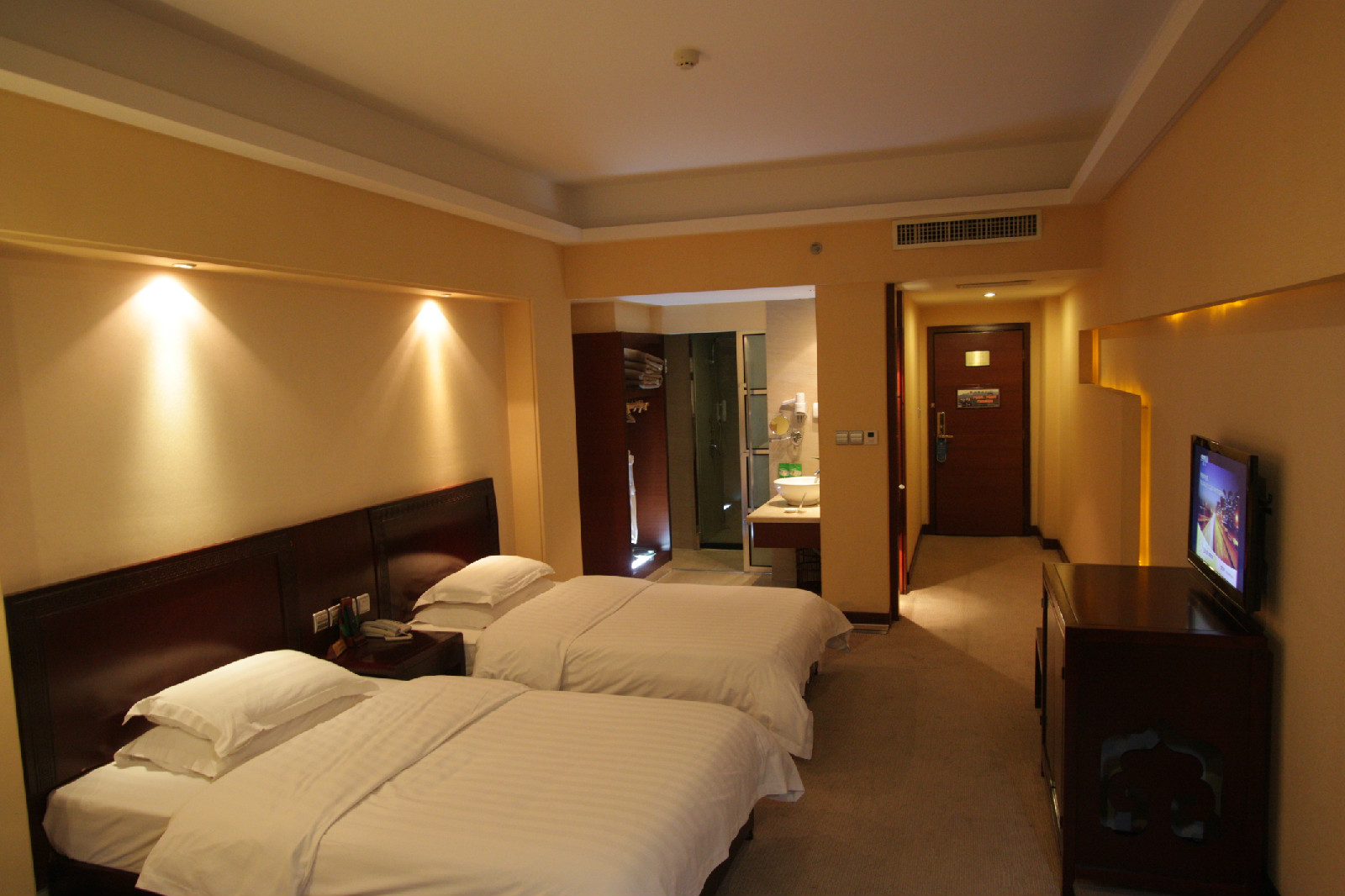 最近的宾馆500米(7天酒店加盟连锁酒店)