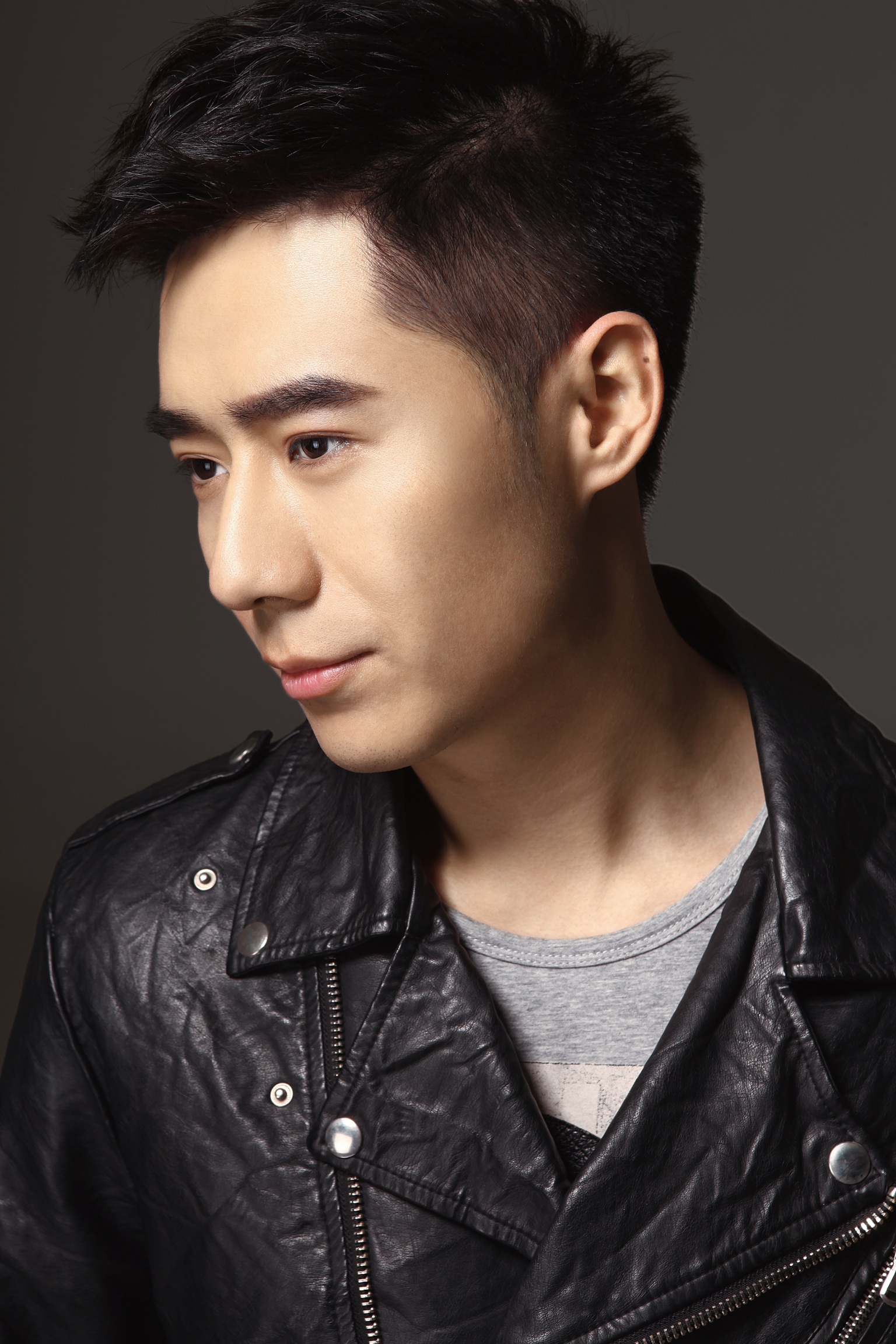  p>魏子杨,1985年11月8日出生于 a target="_blank" href="/item/陕西