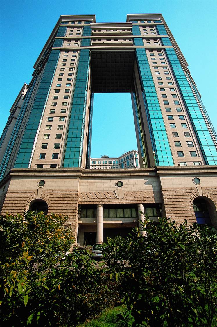 " data-lemmaid="114606">上海 /a>光大会展中心总建筑面积24万平方米