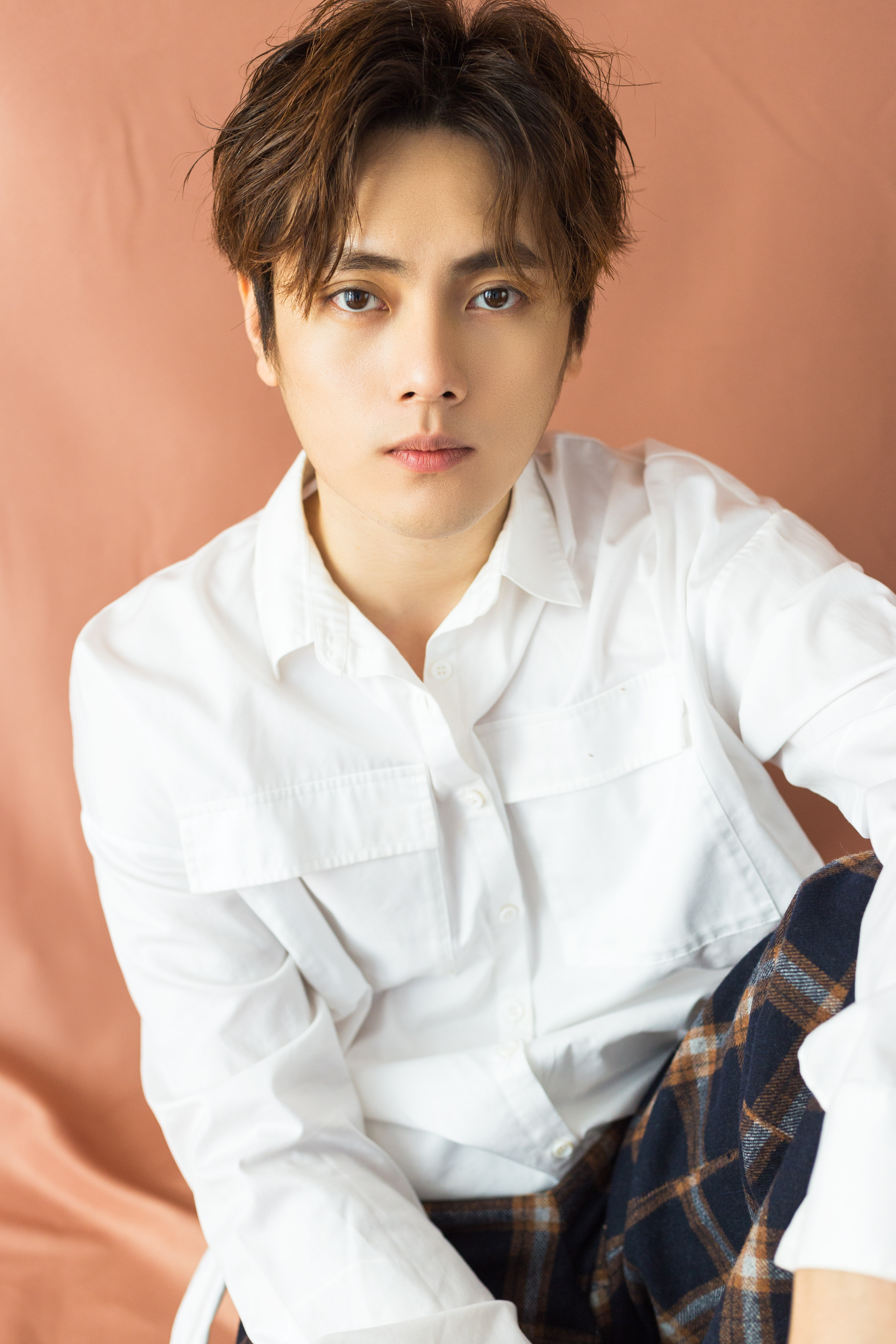 创作能力以及舞蹈和演唱实力,是华语乐坛中最具才华的新生代小生之一