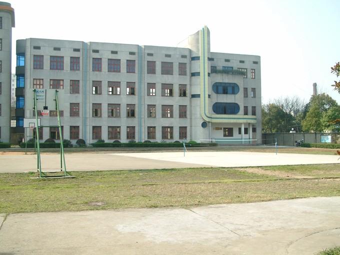  p>长沙工业职工大学(英文名:changsha university of industrial