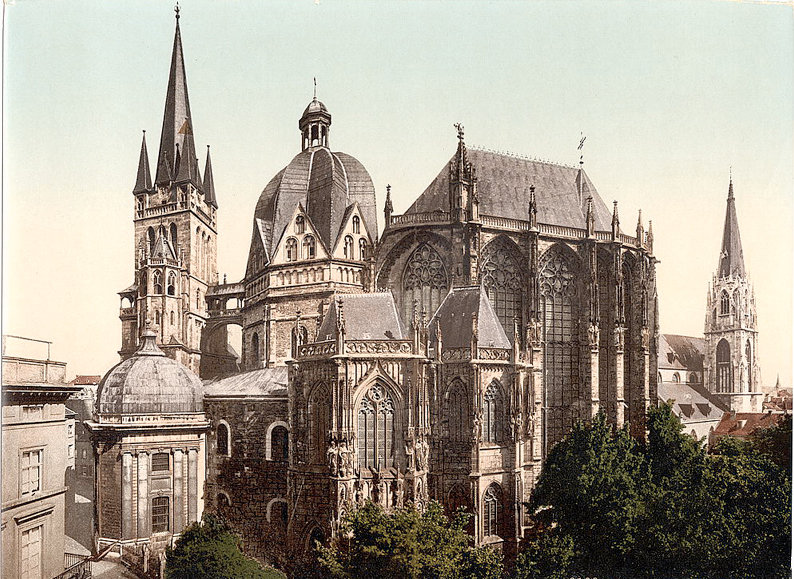 教堂 (aachener dom) 于 1978 年正式被列入联合国教科文组织世界遗产