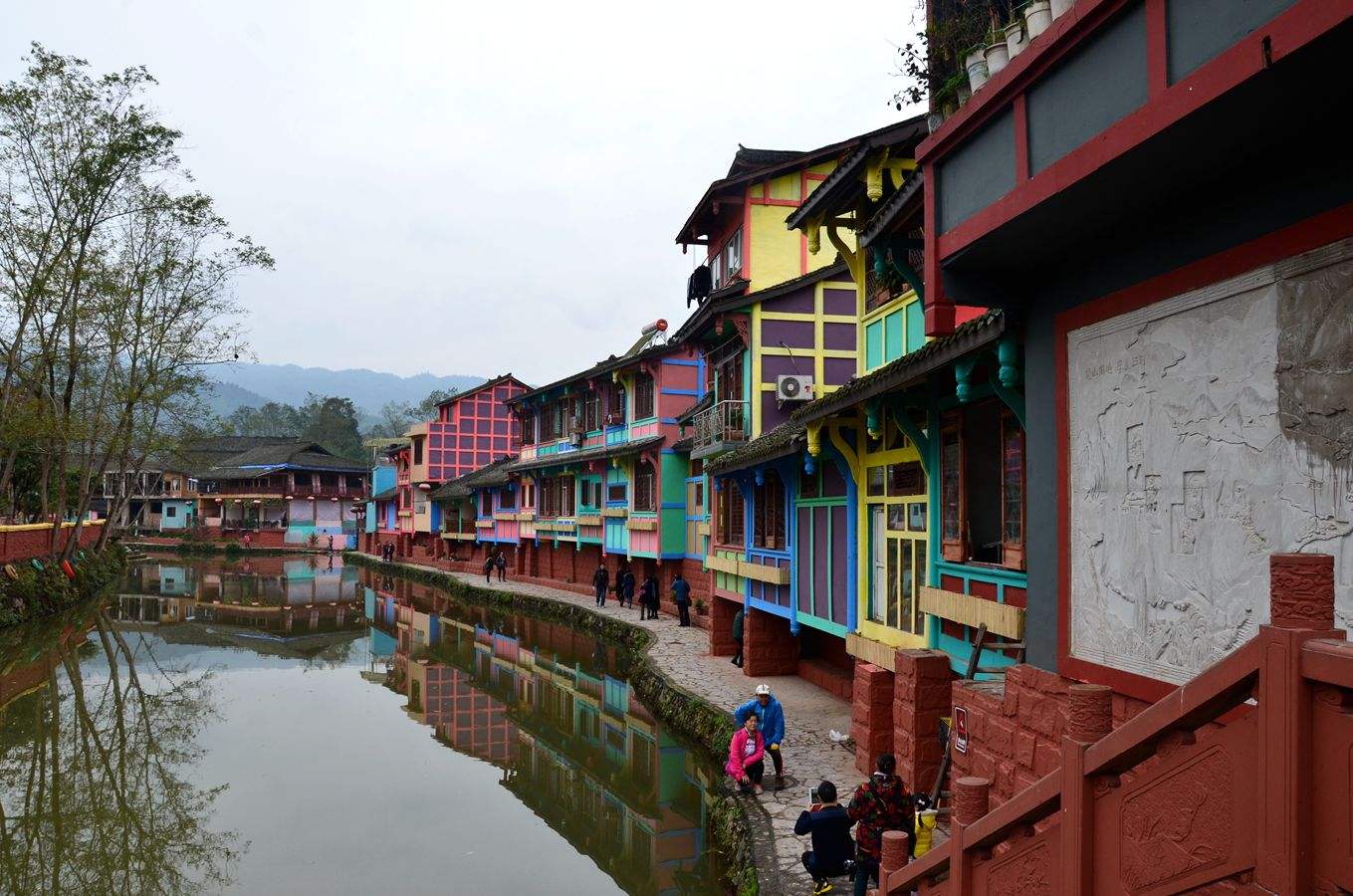  p data-id="gnwjll8by0">大同古镇位于贵州省遵义市 a target="