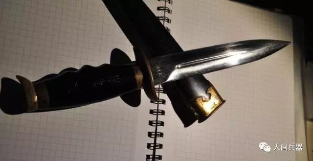这把颜值满分的伞兵刀据说是中国人用来征服世界的武器_百科TA说