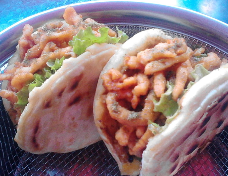  p>里脊肉饼是一种传统的安徽小吃,起源于安徽省淮北市.