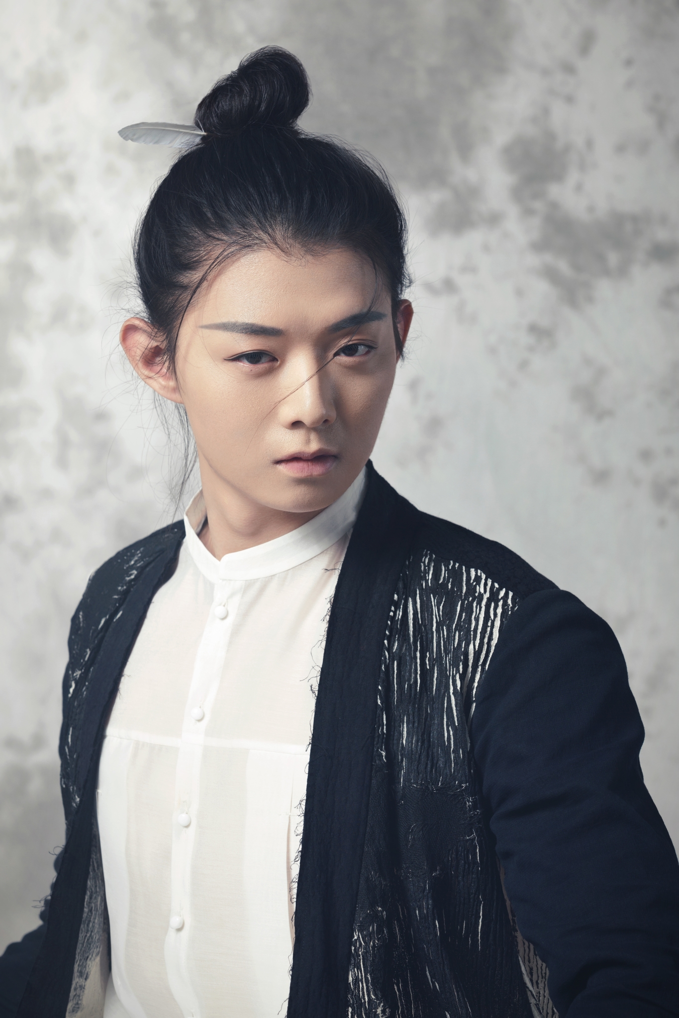  p>霍尊,1990年9月18日出生于上海,中国内地男歌手,音乐人,毕业于 a