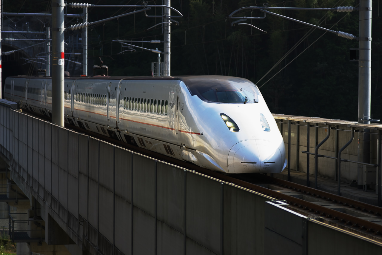  p>新干线800系电力动车组是 a target="_blank" href="/item/日本