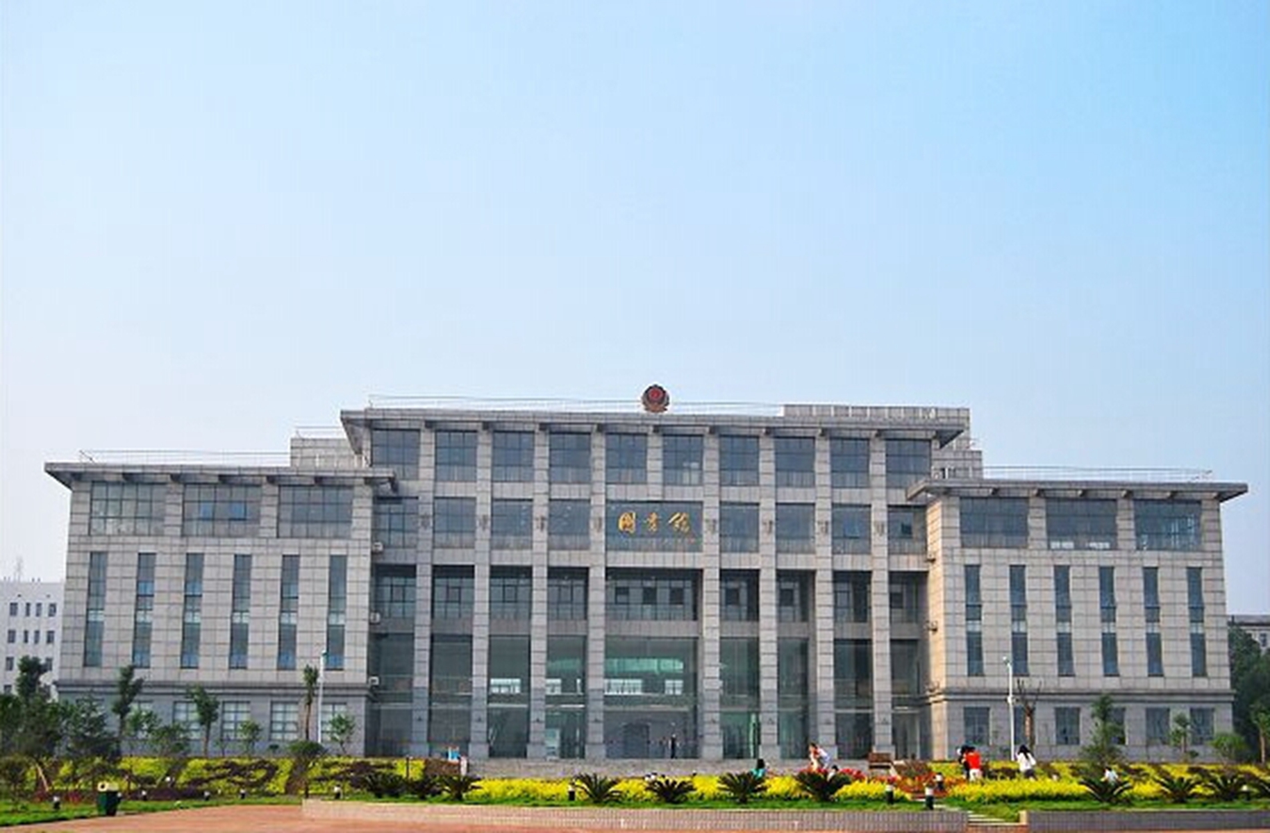  p>河南警察学院( i>henan police college /i>)是一所本科层次的 a