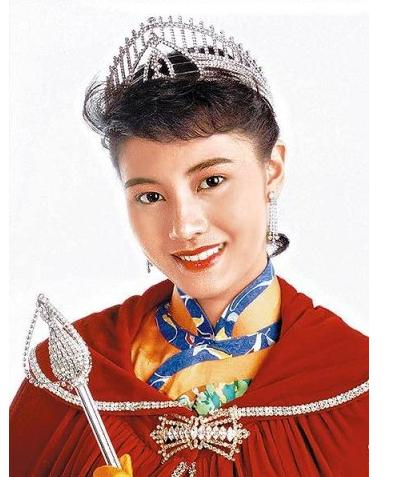 李嘉欣