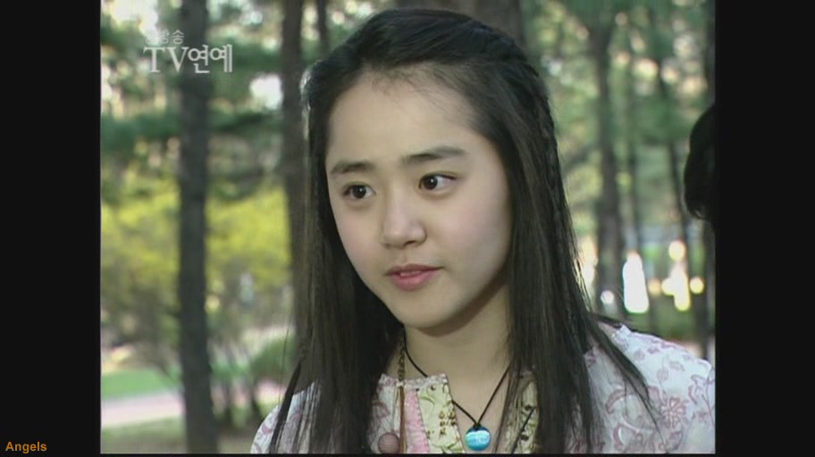  p> a target="_blank" href="/item/文瑾莹">文瑾莹 /a>,即文根英