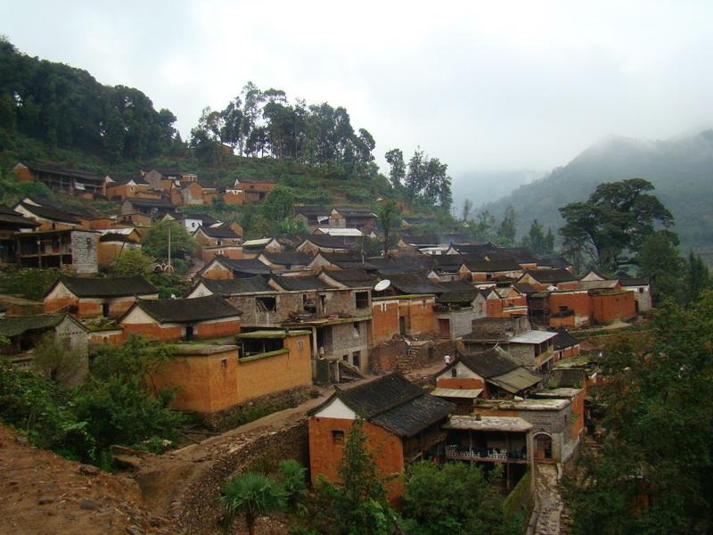  p>比姿村隶属于云南省红河州红河县乐育乡尼美村委会,属于山区.