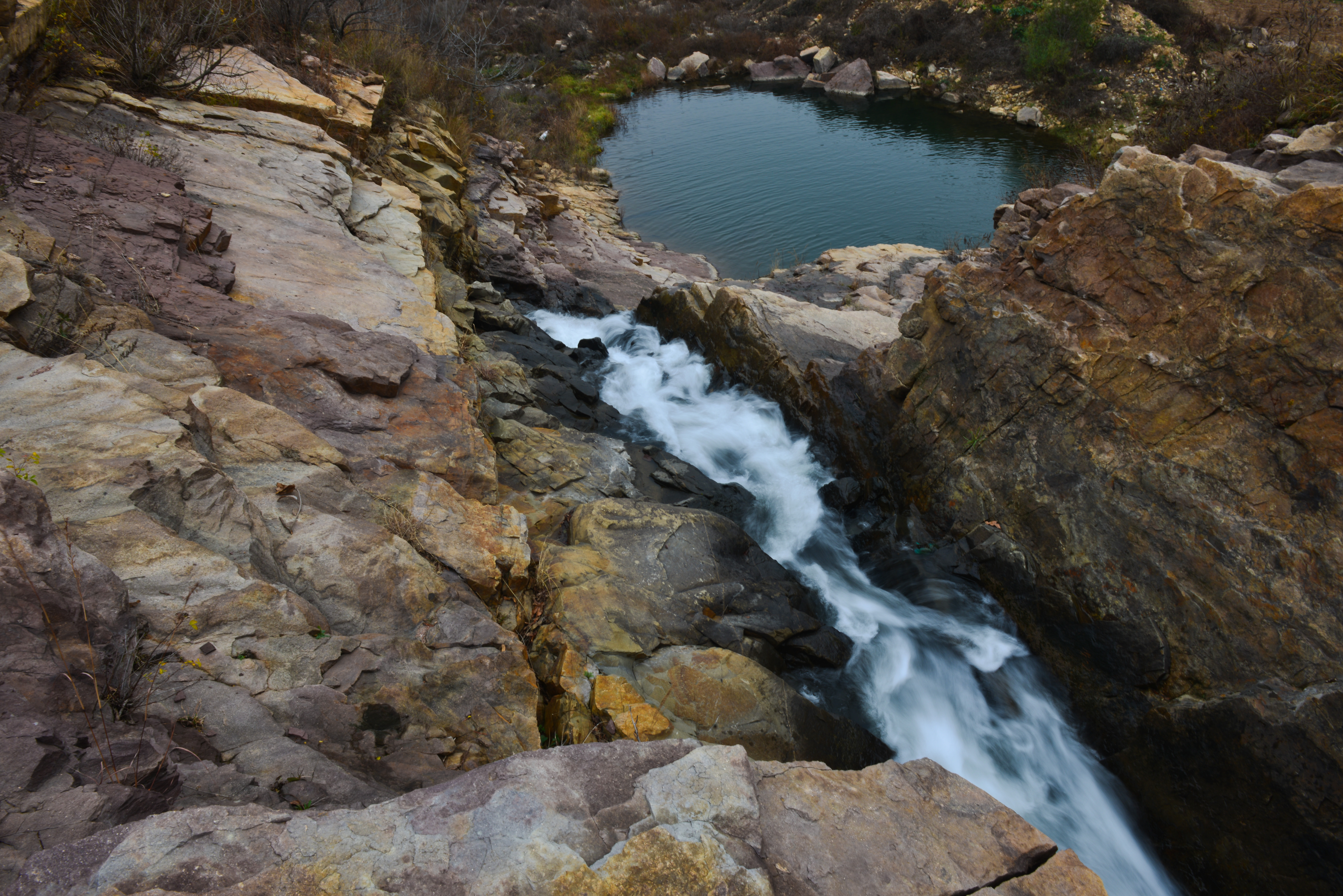  p data-id="tc8ie02hunxn">北方小三峡位于山东省威海市乳山市诸往镇