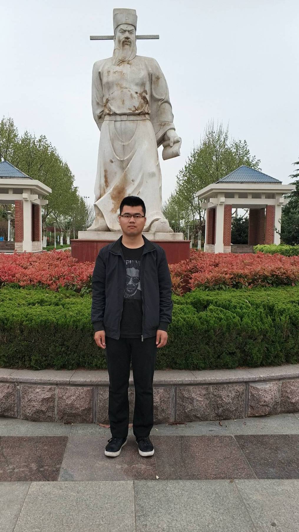  p data-id="swhrpx715r6q">李彦庆,男,汉族,1992年9月生,河南周口人