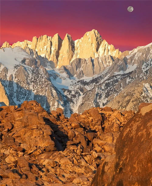  p data-id="gnbjqlxz3c">惠特尼山是美国本土48州的最高峰,海拔4418