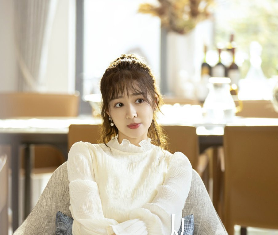  p data-id="gncnjcbu0y">李思奇,演员.