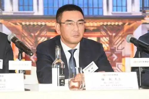  p>杨剑,男,大专,中梁控股董事长,执行董事. /p>