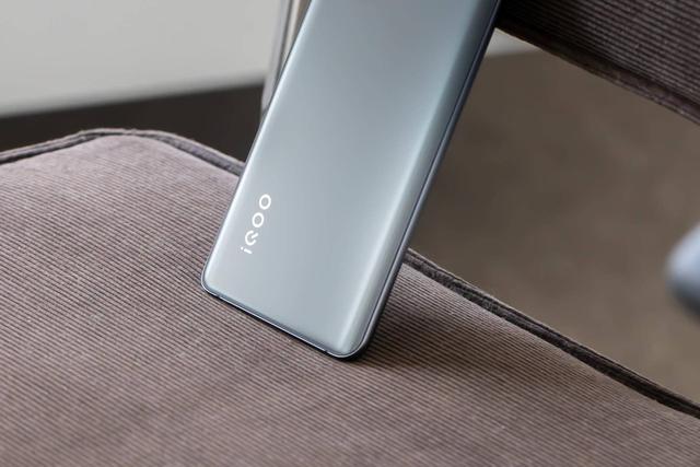 5G手机选什么？iQOO 5超满分旗舰，更有电竞级游戏体验_百科TA说