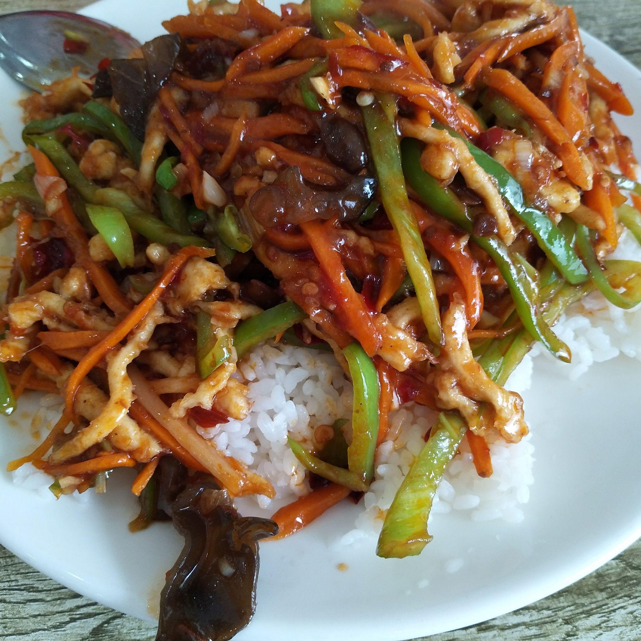 鱼香肉丝盖浇饭