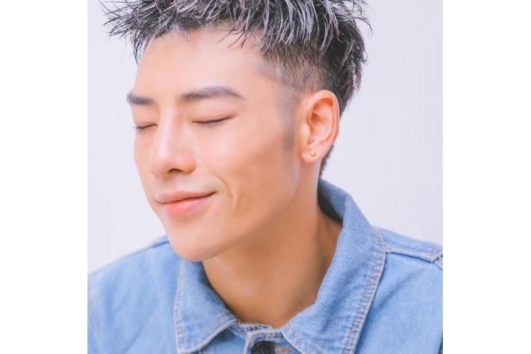  p>《我没有说》是陈俊希演唱的歌曲,由陈俊希作词作曲,收录于专辑