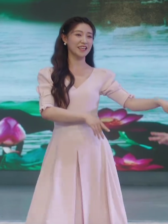  p>钱新月,当代农村题材剧《刘老根5》中的角色,由刘美汐扮演. /p>