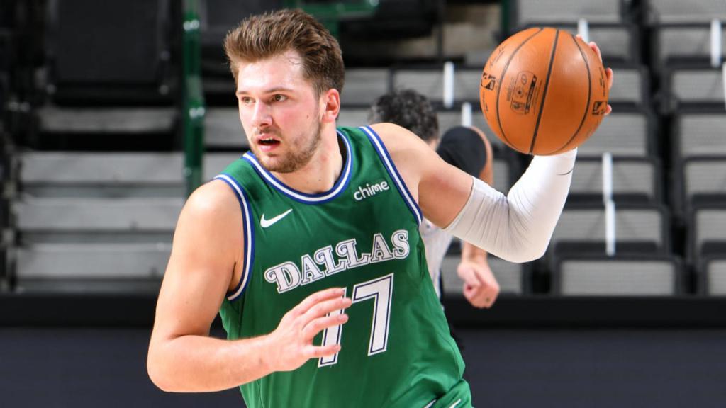  p>卢卡·东契奇(luka don  i  ),1999年2月28日出生于 a target="