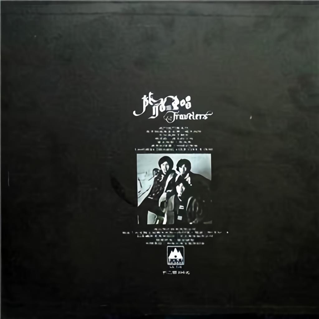 三重唱演唱的歌曲,由童安格作词作曲,收录于《城门城门鸡蛋糕》专辑中