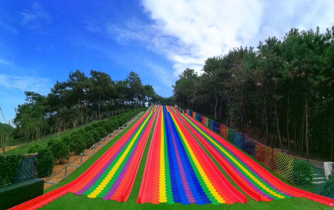  p>德福庄园位于南宁市青秀区仙葫开发区五合社区花陈坡32号. /p>