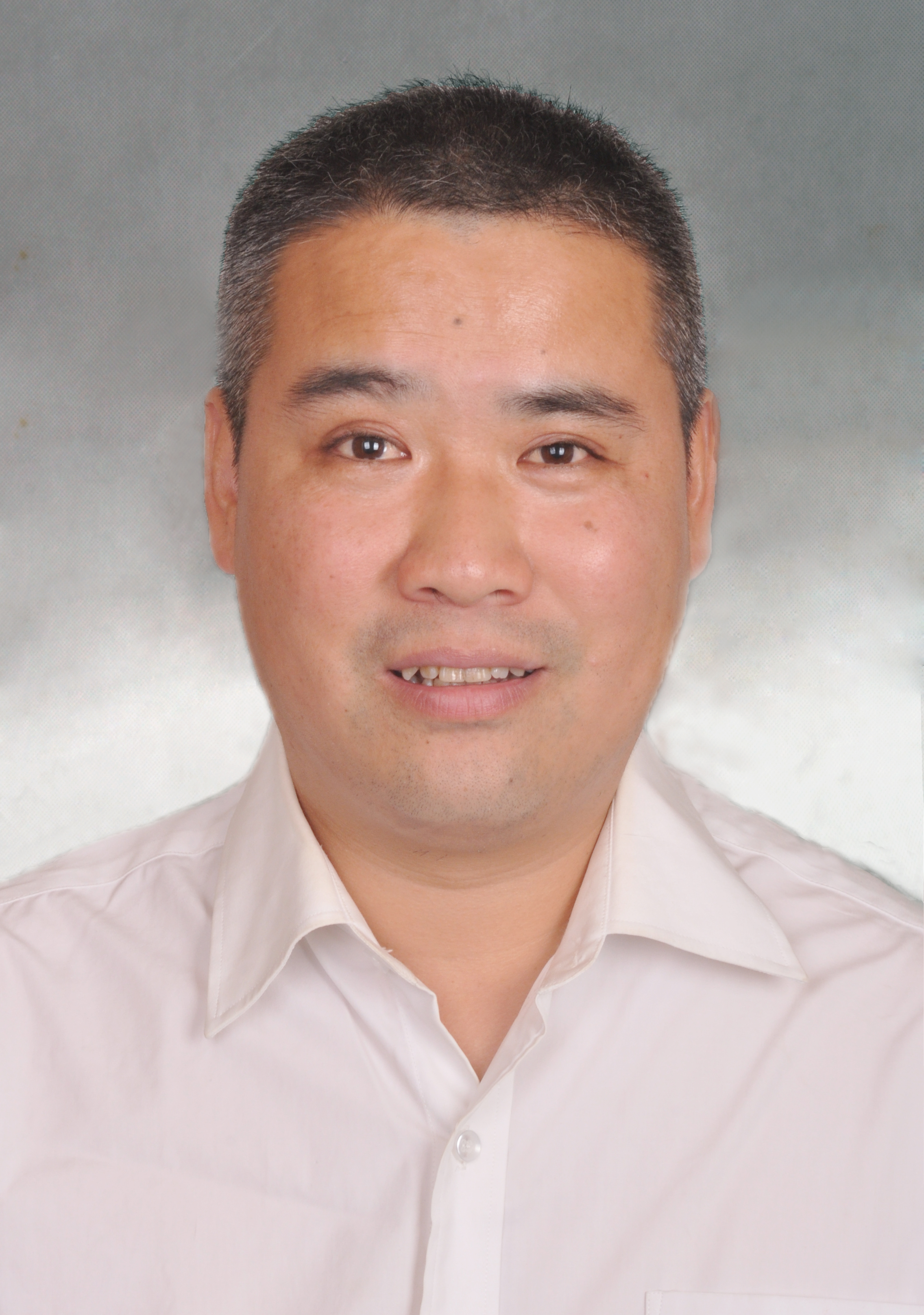  p data-id="sk7kw7lf4tlu">王庆福,现任四川省彭州市教育工委委员,局