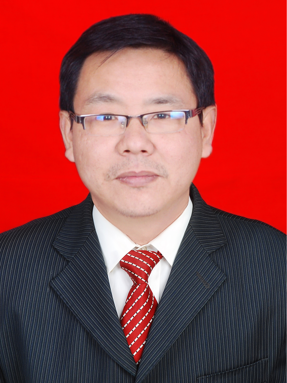 id="uark4c3oktuf">现任湖北省宜昌市秭归县财政局党组